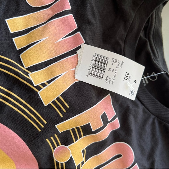 Brand new rock band t-shirts with price tags - Picture 2 of 3